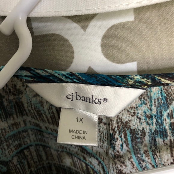 CJ Banks size 1x woman’s blouse - Picture 3 of 3
